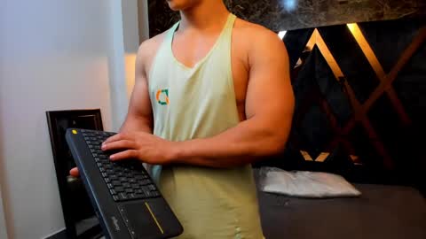 Snapshot of salvatore_damore chatting on January 2025 11:33:02 AM SALVATORE online show from January 2025 11:33:02 AM
