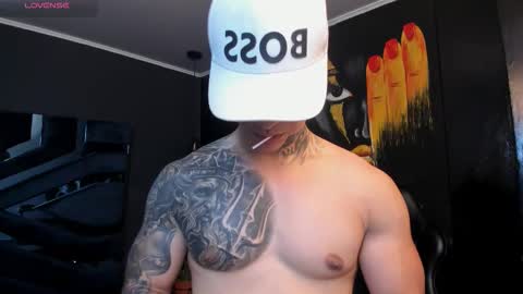 Snapshot of salvatore_damore chatting on November 2025 05:33:02 PM SALVATORE online show from November 2025 05:33:02 PM