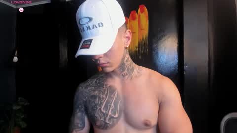 Snapshot of salvatore_damore chatting on November 2025 05:26:01 PM SALVATORE online show from November 2025 05:26:01 PM