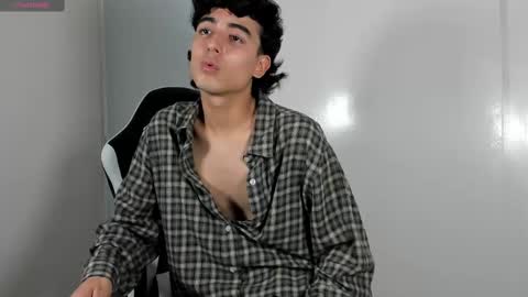 Snapshot of salvatore_montt chatting on March 2025 12:53:01 AM salvatore_montt online show from March 2025 12:53:01 AM