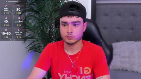 Snapshot of salvatore_muller chatting on November 2025 02:33:01 AM Salvatore online show from November 2025 02:33:01 AM