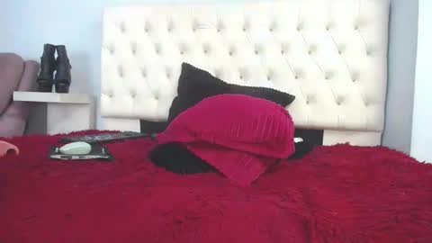 saly moon online show from March 2025 10:52:02 PM