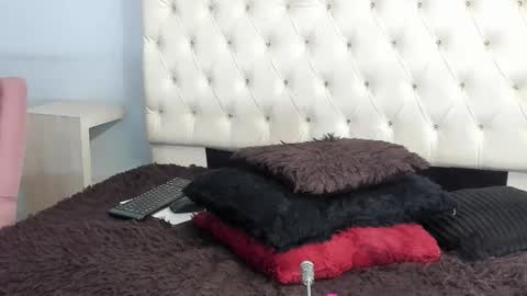 saly moon online show from October 2025 05:41:02 PM