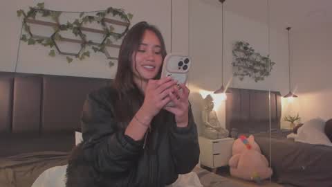 Stefana    or    Samchispas online show from December 2024 01:43:01 AM