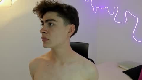 Sam Clark online show from November 2025 11:03:01 PM