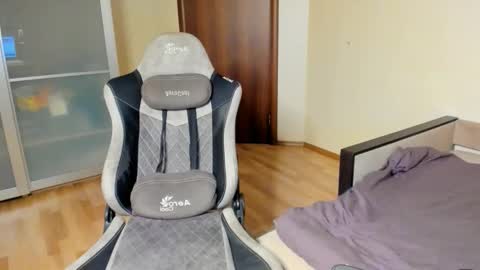 Snapshot of sam_huston18 chatting on October 2025 10:00:02 PM BACK IN 2 WEEKS online show from October 2025 10:00:02 PM