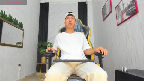 S A M online show from November 2025 08:03:01 PM