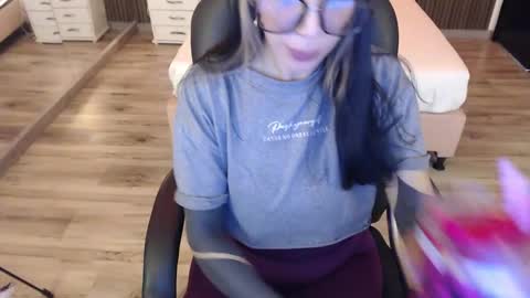 SAM MANSON online show from October 2025 01:01:02 PM