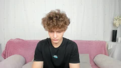 Sam online show from October 2025 12:39:02 PM