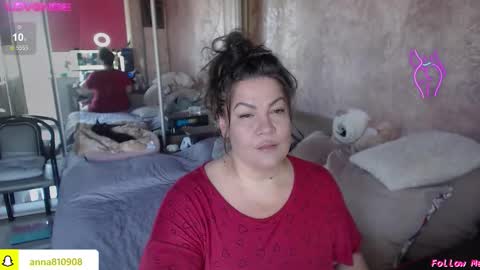 Snapshot of samanta_shy chatting on September 2025 12:27:02 PM Marry online show from September 2025 12:27:02 PM