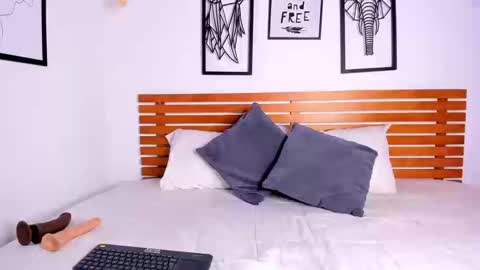 Samanta online show from September 2025 03:43:01 AM