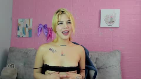 Snapshot of samantha_browwnn chatting on December 2024 04:25:01 PM samantha_browwnn online show from December 2024 04:25:01 PM