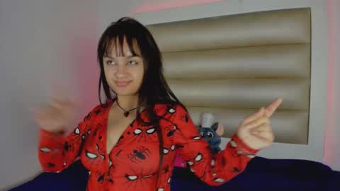 samantha_js_ online show from September 2025 04:06:01 AM