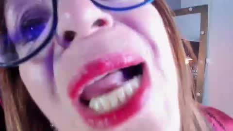 Snapshot of samantha_mature56 chatting on September 2025 09:14:01 AM Sam online show from September 2025 09:14:01 AM