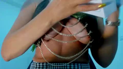 Snapshot of samantha_milfs chatting on October 2025 11:11:02 AM samantha_milfs online show from October 2025 11:11:02 AM