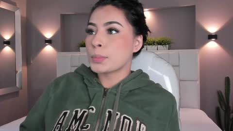 Snapshot of samanthaa_22_ chatting on January 2025 03:53:01 AM Samanthaa online show from January 2025 03:53:01 AM