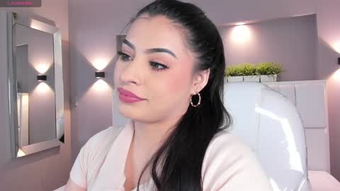 Snapshot of samanthaa_22_ chatting on January 2025 03:41:02 AM Samanthaa online show from January 2025 03:41:02 AM