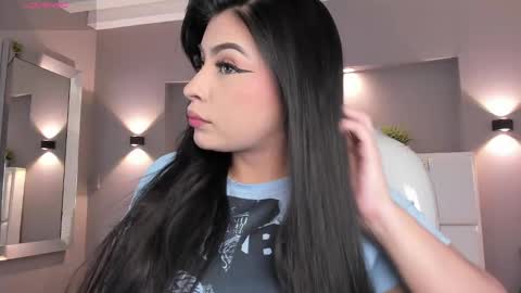 Snapshot of samanthaa_22_ chatting on January 2025 03:44:01 AM Samanthaa online show from January 2025 03:44:01 AM