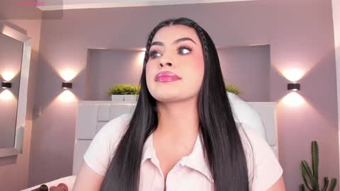 Snapshot of samanthaa_22_ chatting on February 2025 03:44:01 AM Samanthaa online show from February 2025 03:44:01 AM