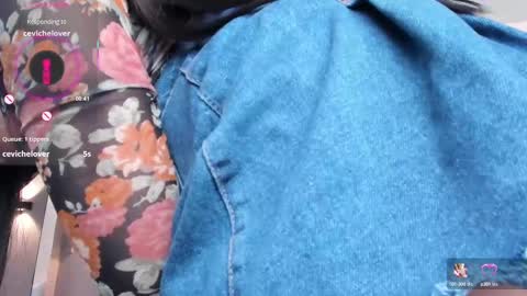 Snapshot of samanthaa_22_ chatting on February 2025 05:50:02 AM Samanthaa online show from February 2025 05:50:02 AM