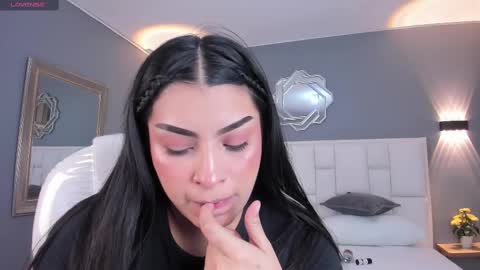 Snapshot of samanthaa_22_ chatting on October 2025 11:44:01 AM Samanthaa online show from October 2025 11:44:01 AM