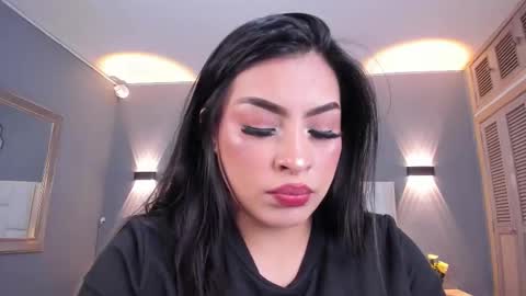 Snapshot of samanthaa_22_ chatting on November 2025 12:04:02 PM Samanthaa online show from November 2025 12:04:02 PM