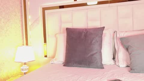 samanthaa_sm online show from October 2025 11:32:02 AM