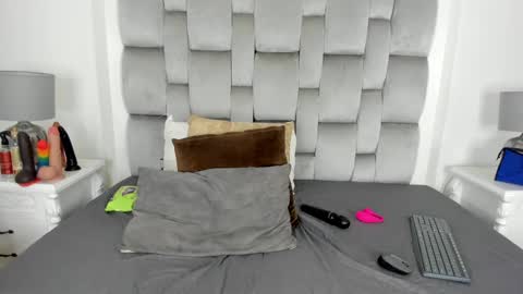 Samantha online show from January 2025 03:38:02 AM