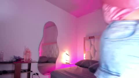 Sam online show from October 2025 01:04:02 AM