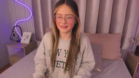 Alejandra  online show from October 2025 12:41:02 PM