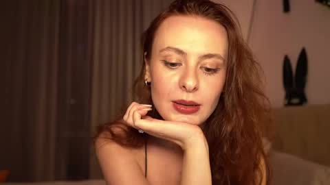 Snapshot of samanthavixen chatting on February 2025 09:14:01 PM Goddess Samantha Vixen online show from February 2025 09:14:01 PM
