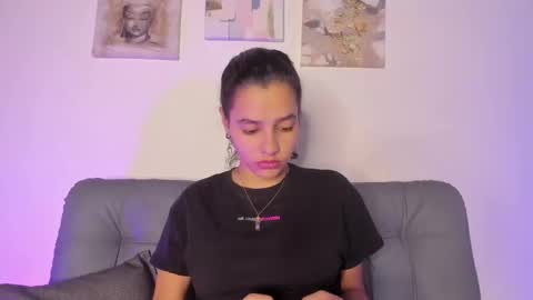 Snapshot of samara_jonnes_ chatting on February 2025 09:26:02 PM Samara is my name a pleasure delighted that you are here leave your thumb up it is important to me online show from February 2025 09:26:02 PM