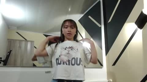 Dafne  online show from January 2025 02:29:02 PM