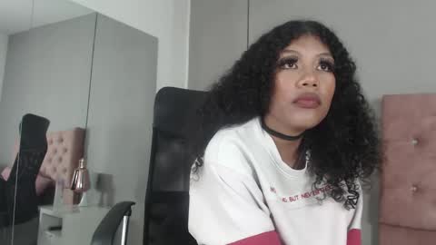 samaragrey18 online show from February 2025 03:39:02 AM