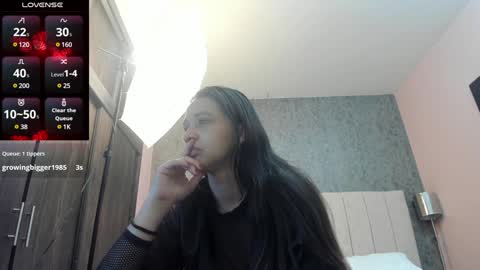 Sara  online show from January 2025 11:41:01 AM