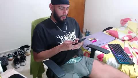 samir_music_ online show from October 2025 11:47:02 PM