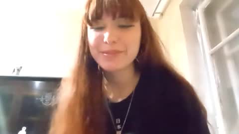 Snapshot of samiravilmont chatting on October 2025 04:26:02 PM Mira online show from October 2025 04:26:02 PM