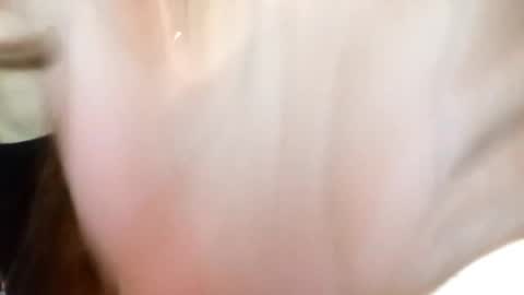 Snapshot of samiravilmont chatting on October 2025 03:45:01 PM Mira online show from October 2025 03:45:01 PM