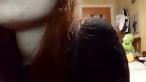 Snapshot of samiravilmont chatting on October 2025 04:29:02 PM Mira online show from October 2025 04:29:02 PM