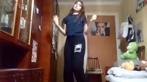 Snapshot of samiravilmont chatting on October 2025 03:52:01 PM Mira online show from October 2025 03:52:01 PM