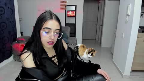 Snapshot of samismith77 chatting on October 2025 01:26:01 AM SARA online show from October 2025 01:26:01 AM