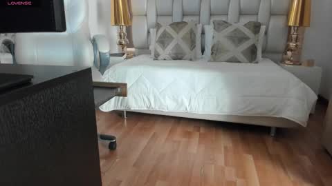 Sammy online show from November 2025 05:14:01 PM