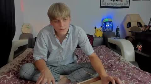 Sam online show from September 2025 12:40:02 PM