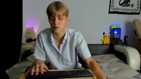Sam online show from September 2025 05:42:01 AM