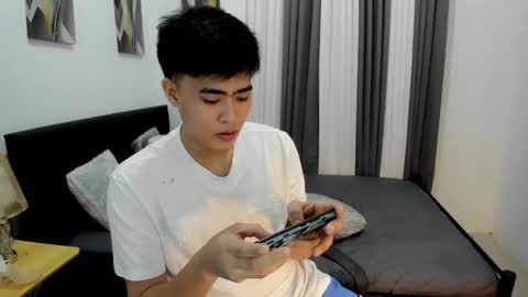 Snapshot of samuelangelo chatting on November 2025 12:15:01 PM Sam online show from November 2025 12:15:01 PM