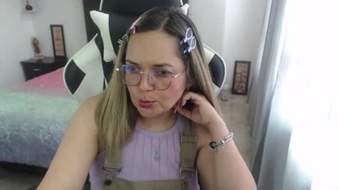 Snapshot of samy_vsn chatting on February 2025 05:51:01 PM samy_vsn online show from February 2025 05:51:01 PM