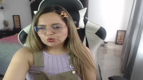 Snapshot of samy_vsn chatting on February 2025 06:57:02 PM samy_vsn online show from February 2025 06:57:02 PM