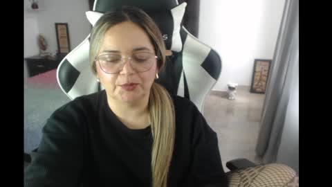 Snapshot of samy_vsn chatting on February 2025 06:04:02 PM samy_vsn online show from February 2025 06:04:02 PM