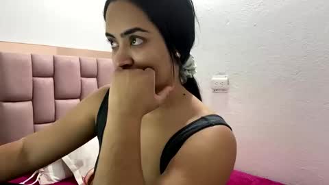 Snapshot of samyrosss6 chatting on October 2025 11:49:02 PM Samy online show from October 2025 11:49:02 PM