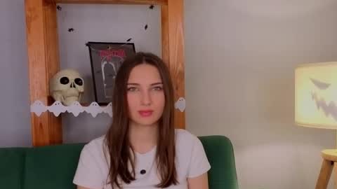 Snapshot of sandili chatting on October 2025 12:44:01 AM Isabel but you can call me Bella online show from October 2025 12:44:01 AM